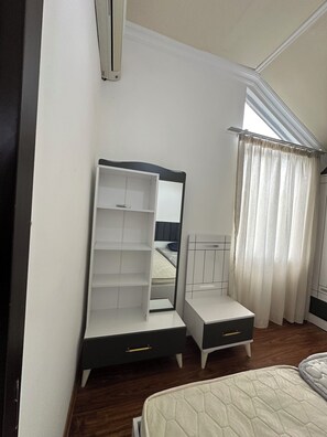 6 chambres, fer et planche à repasser, Wi-Fi