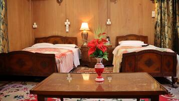 Luxury Double Room | Free WiFi