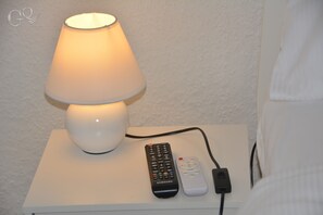 Deluxe Studio Suite | Iron/ironing board, free WiFi