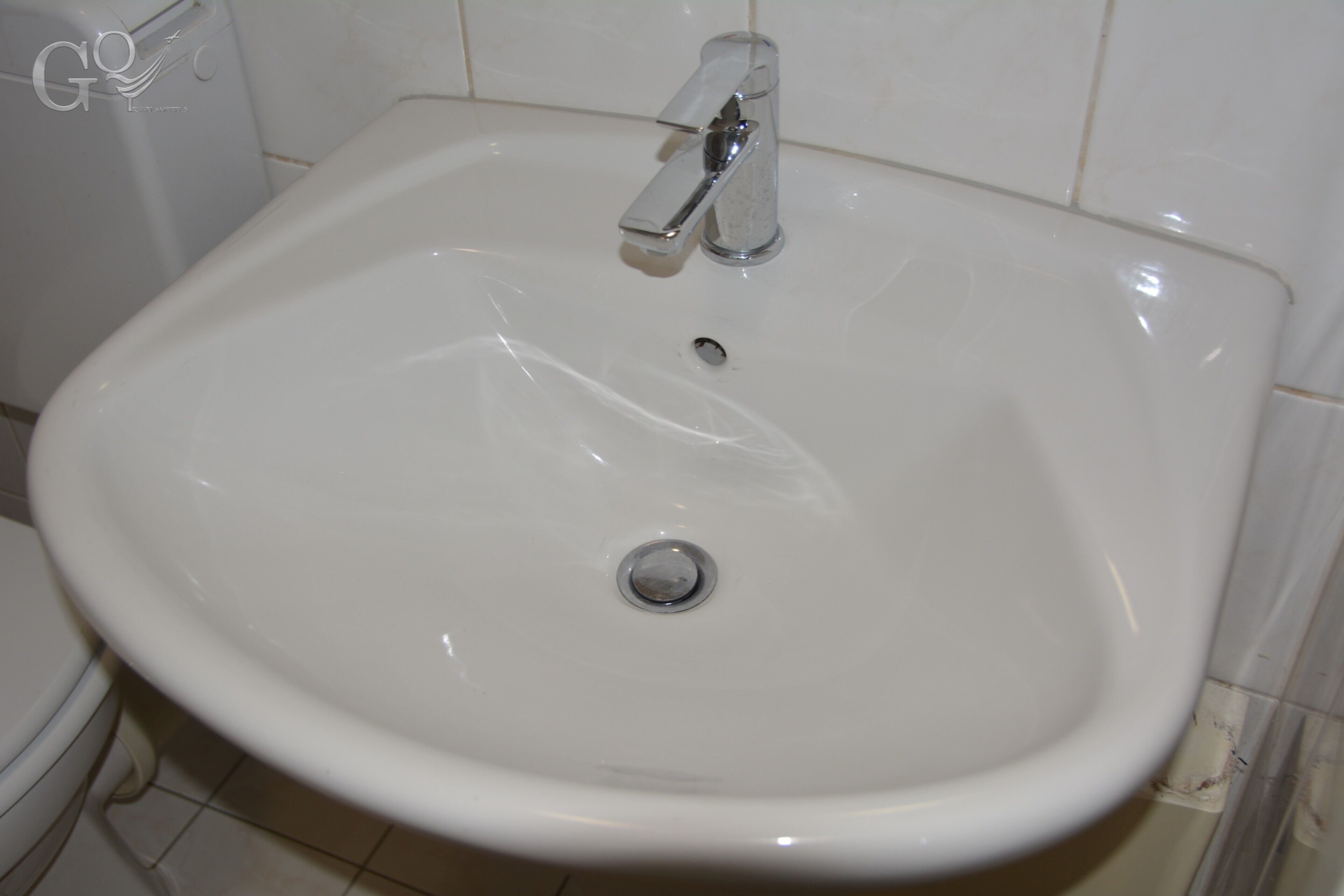 Suite estudio Deluxe | Lavabo en el baño