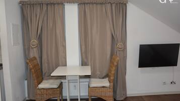 Deluxe-Studiosuite | Bügeleisen/Bügelbrett, kostenloses WLAN