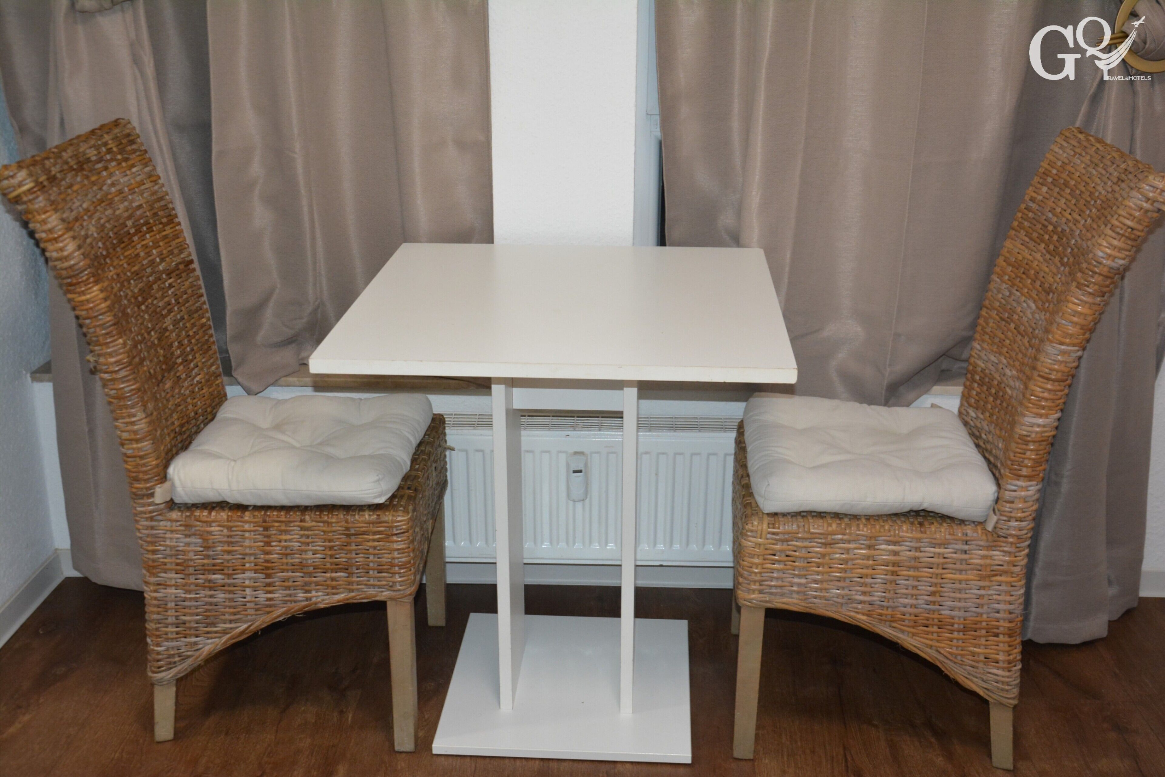 Deluxe Studio Suite | In-room dining