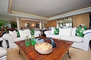 Interior - Clifton Views - Oceanfront Home (Cape Town)