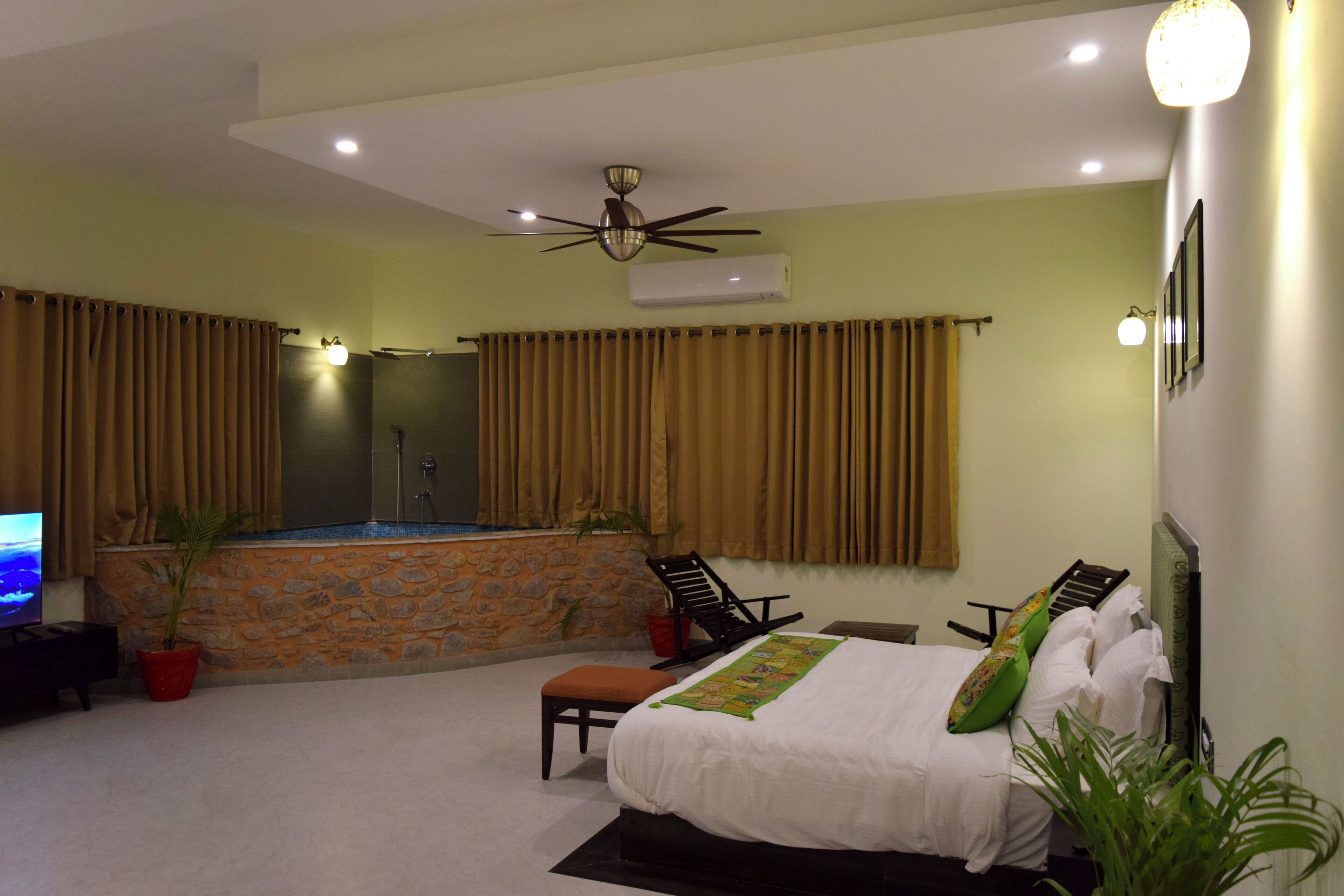 Luxury Double Room | Free WiFi