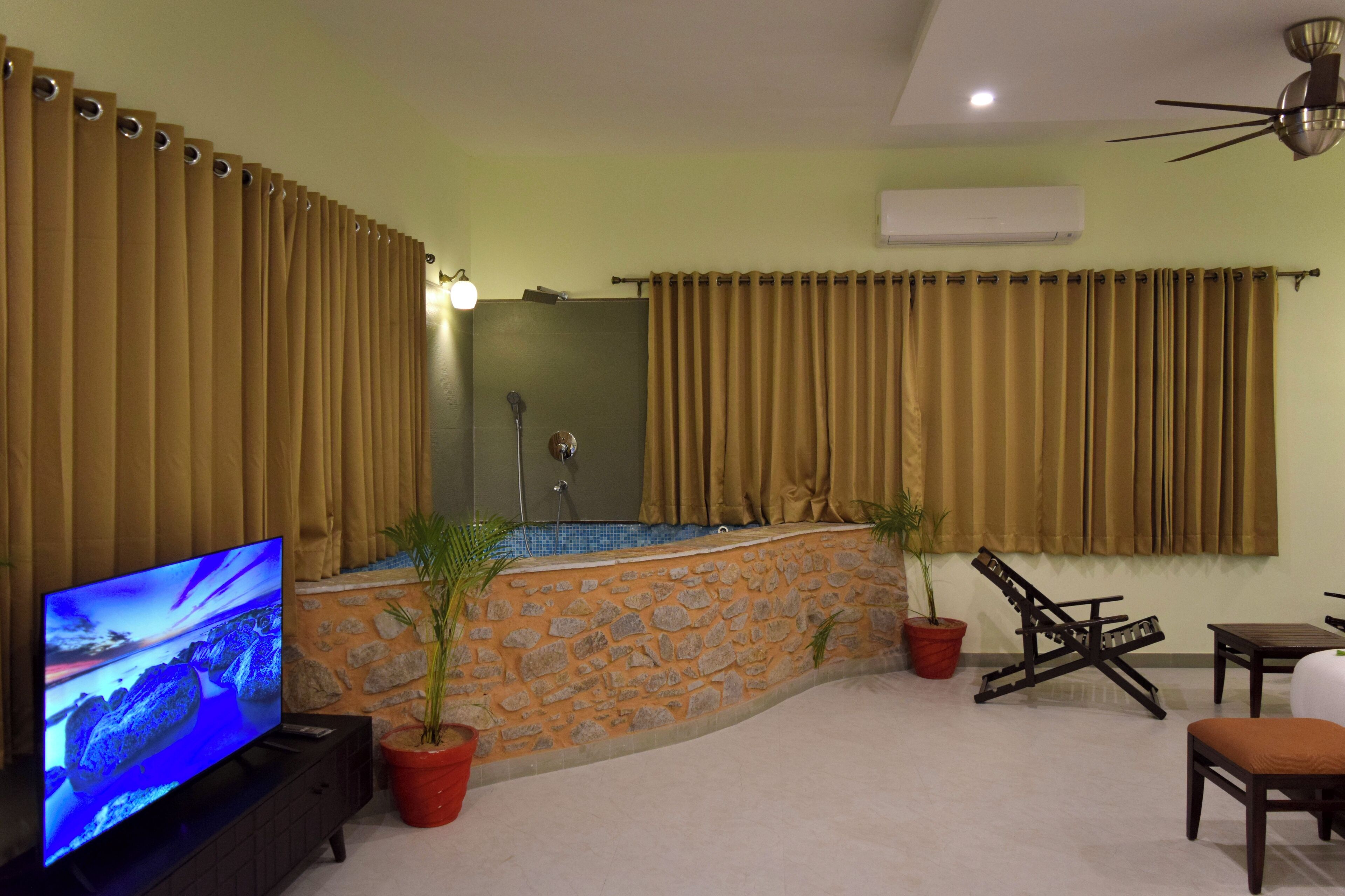 Luxury Double Room | Free WiFi