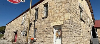 Herman’s Hideaway. A charming, comfortable apartment in historic Berryville, AR