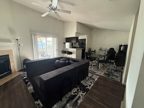 リビング エリア