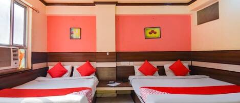 Deluxe Triple Room, City View