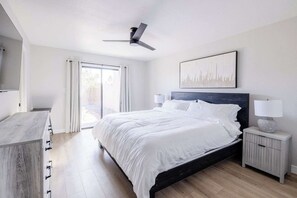 3 bedrooms, iron/ironing board, free WiFi, bed sheets - Welcome to your modern North Scottsdale escape—3BR, 2BA with 2 king beds and 1 queen. Enjoy a cozy fire pit, fenced yard, BBQ, and community pool, all minutes from TPC Scottsdale, spring training, hiking, dining, and Old Town nightlife. (Scottsdale)