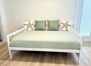 4 chambres, fer et planche à repasser, Wi-Fi gratuit, draps fournis