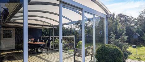 하우스 | 야외 식당