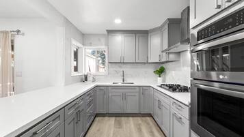 Fridge, microwave, oven, stovetop