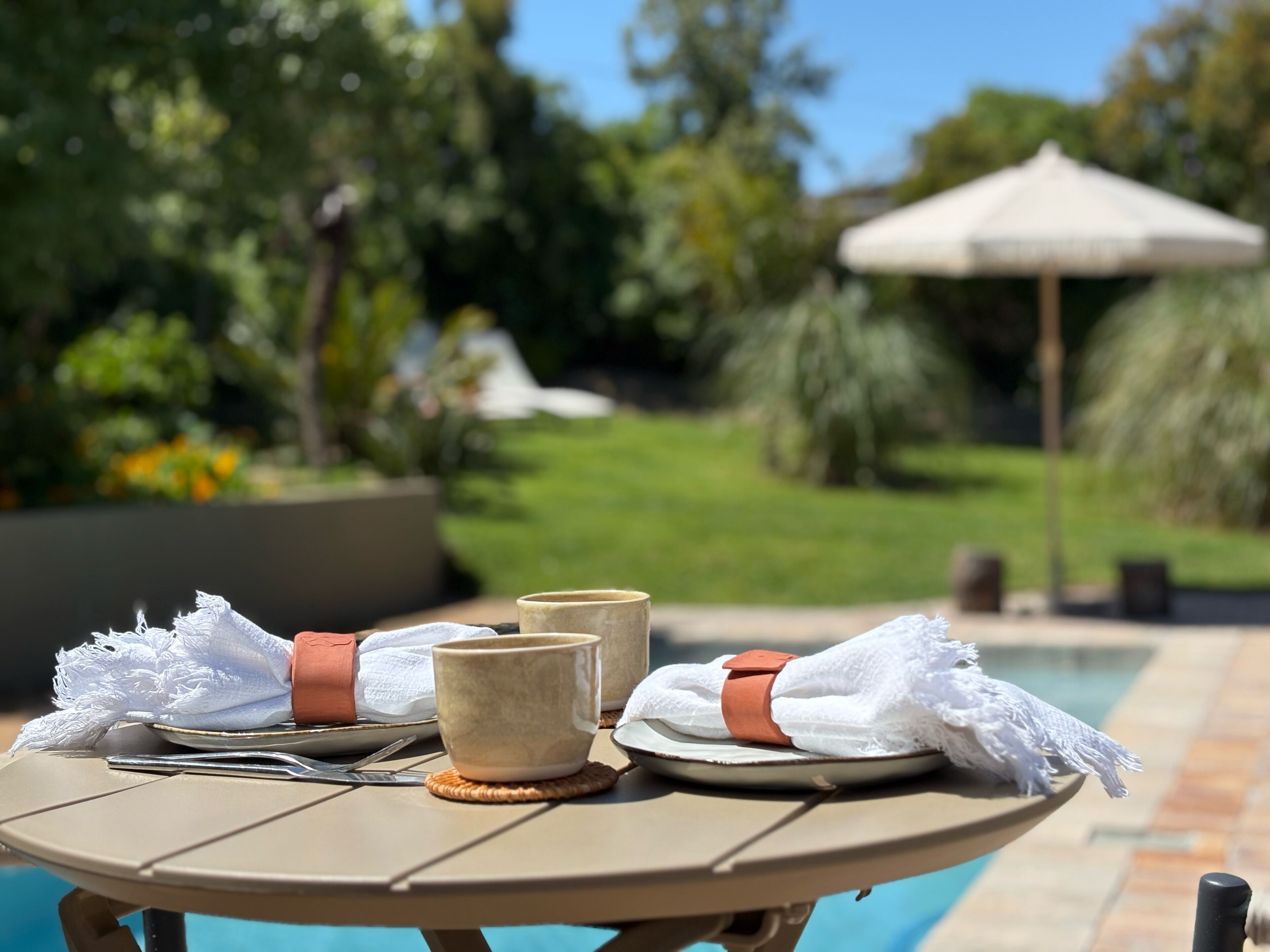 Free daily cooked-to-order breakfast 