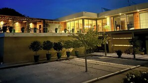 Villa | Exterior - Provencal Villa With Garden & Pool (Uzès)