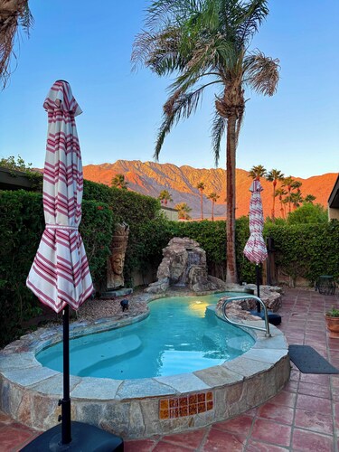 Spa-like Palm Springs 2BR Villa with Waterfall Pool, Sauna & Mountain Views