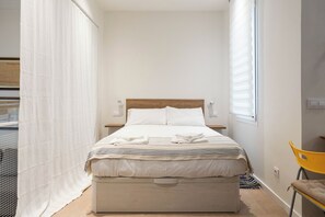 1 soverom, skrivebord, strykejern/-brett og wi-fi