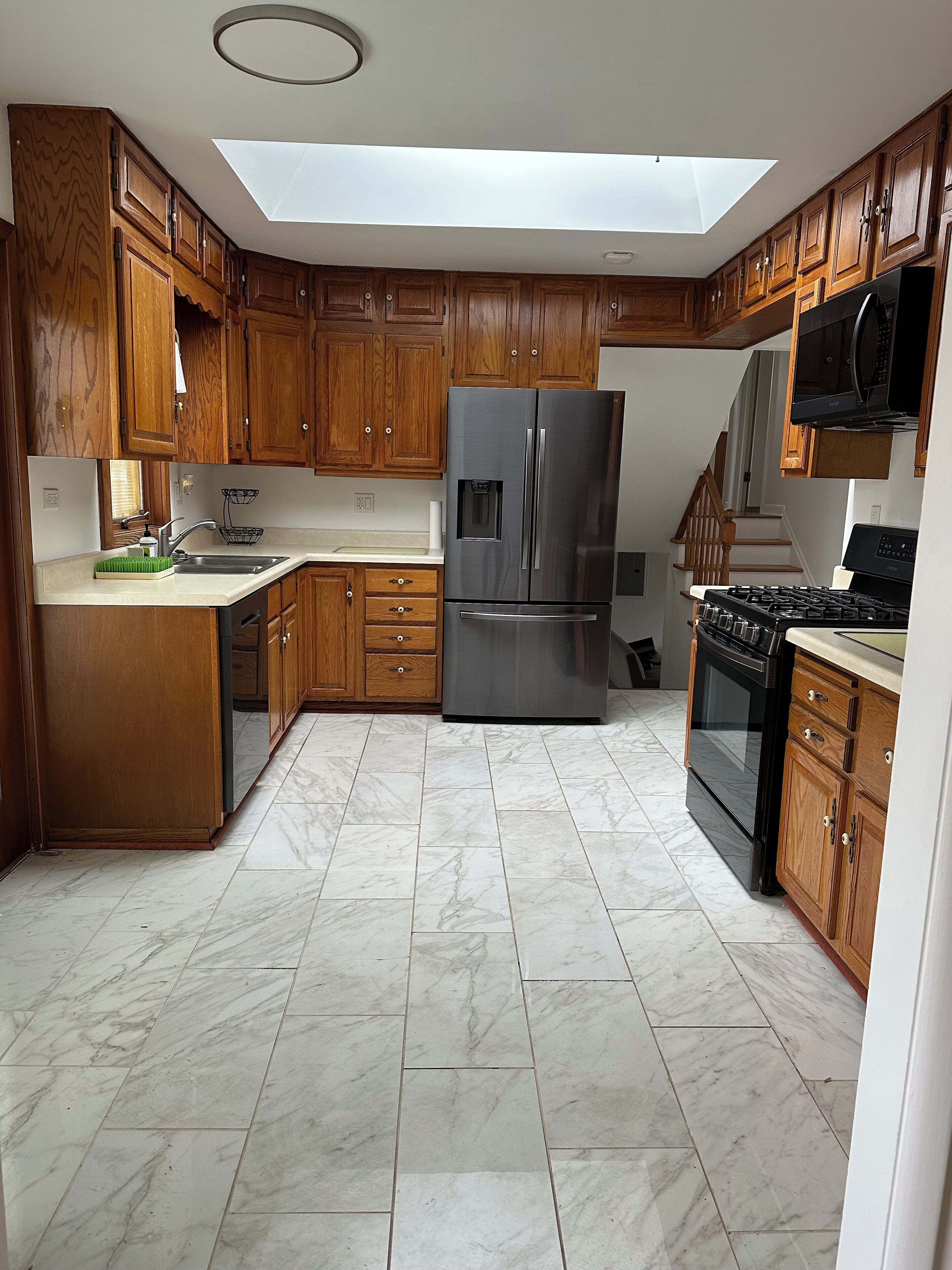 Microondas, horno, parrilla de estufa y lavavajillas 