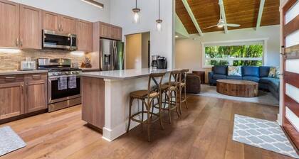 Lani Oasis & Pohaku Villa by Gather: 2 Homes w/ Saltwater Pools, AC & Ga