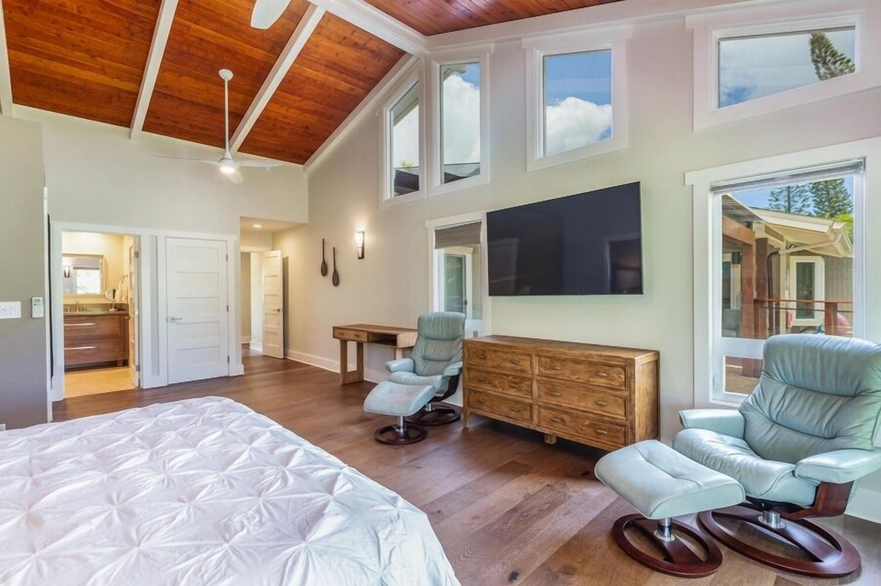 8 bedrooms, iron/ironing board, travel crib, internet