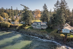Exterior - Infinity House - Private Beach, Breathtaking Views, Just Minutes from Town (Eastsound)