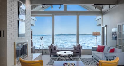 Infinity House - Private Beach, Breathtaking Views, Just Minutes from Town