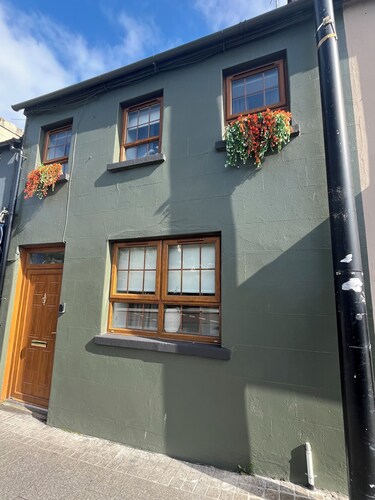 Newly Renovated Luxury Home - Armagh City Centre