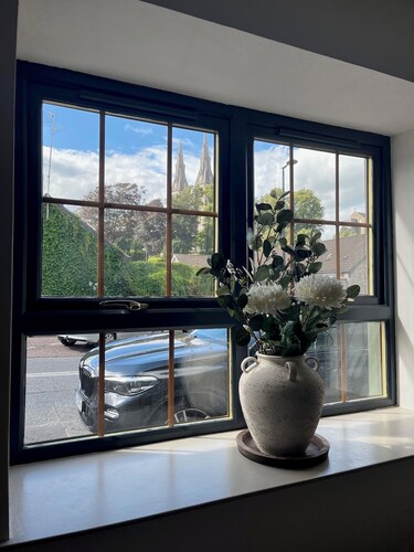 Newly Renovated Luxury Home - Armagh City Centre