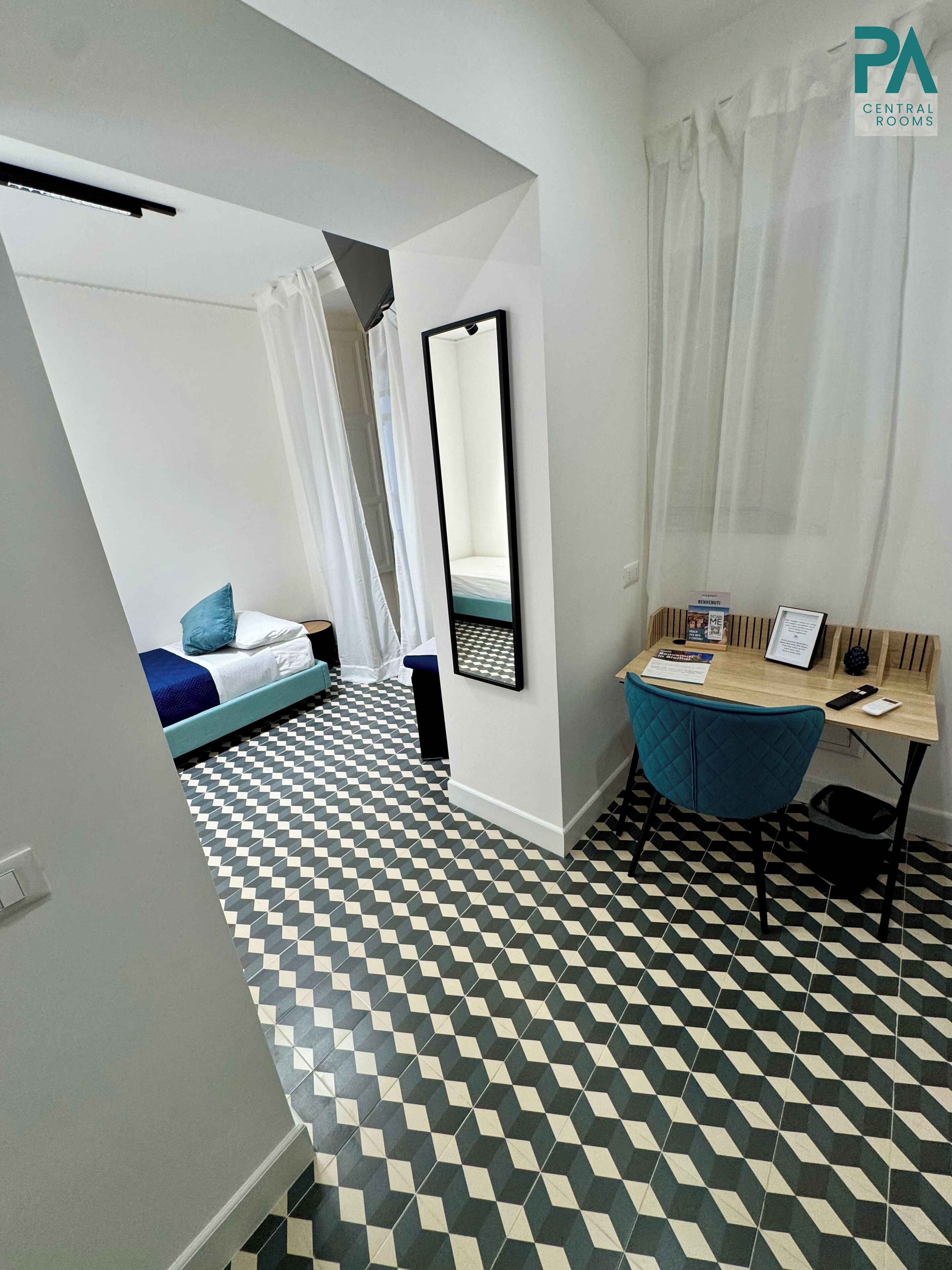 Habitación con 2 camas individuales, 2 camas individuales | Escritorio y wifi gratis