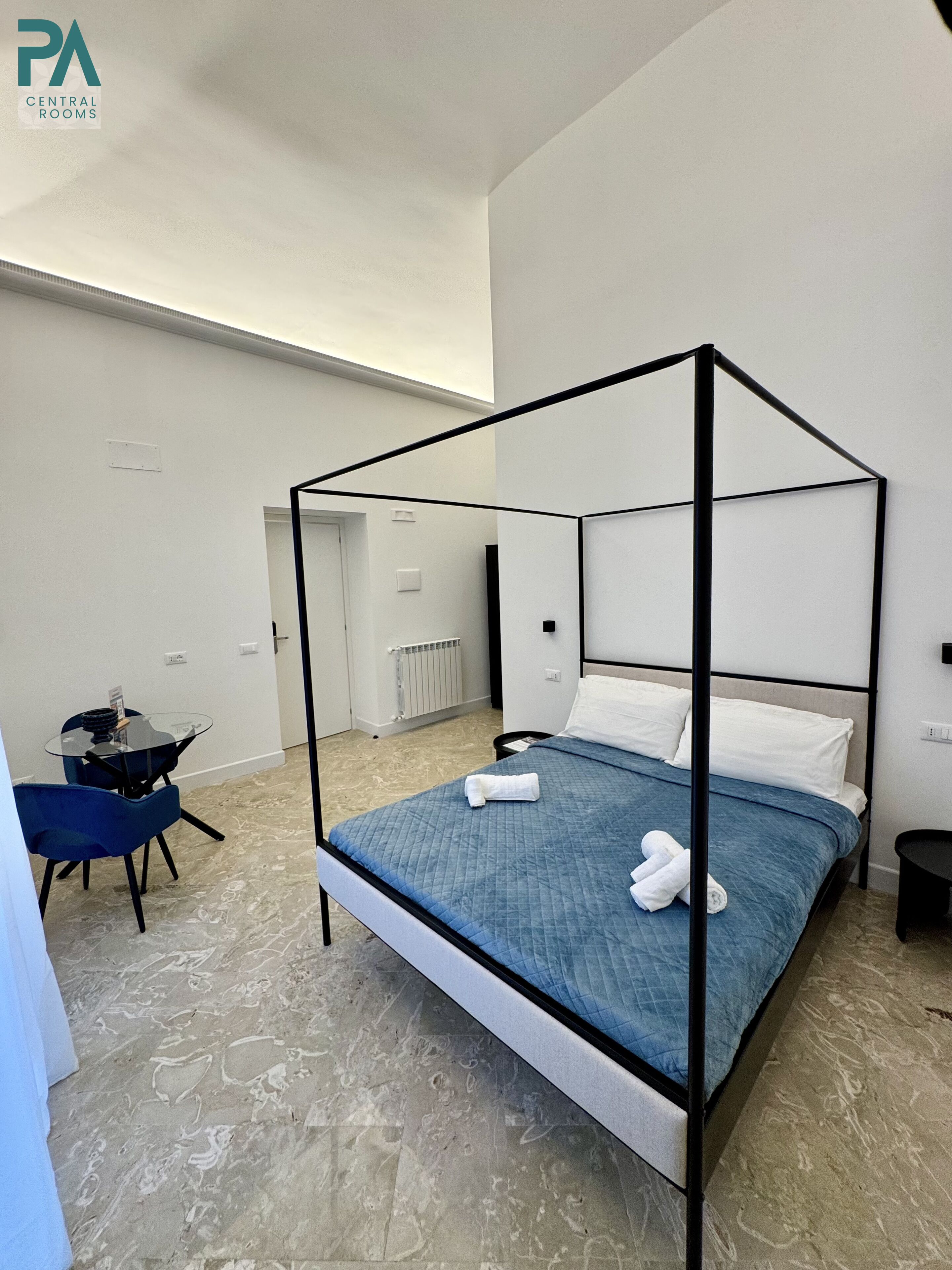 Habitación doble superior, vistas a la ciudad | Escritorio y wifi gratis