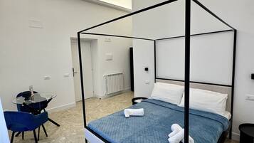 Doppia Superior, vista città | Una scrivania, Wi-Fi gratuito