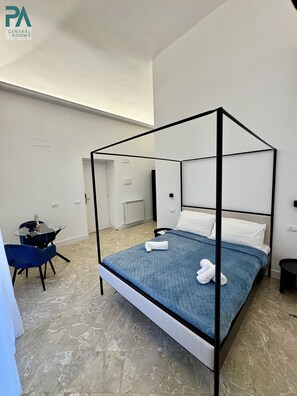 Habitación doble superior, vista a la ciudad | Escritorio y wifi gratis 