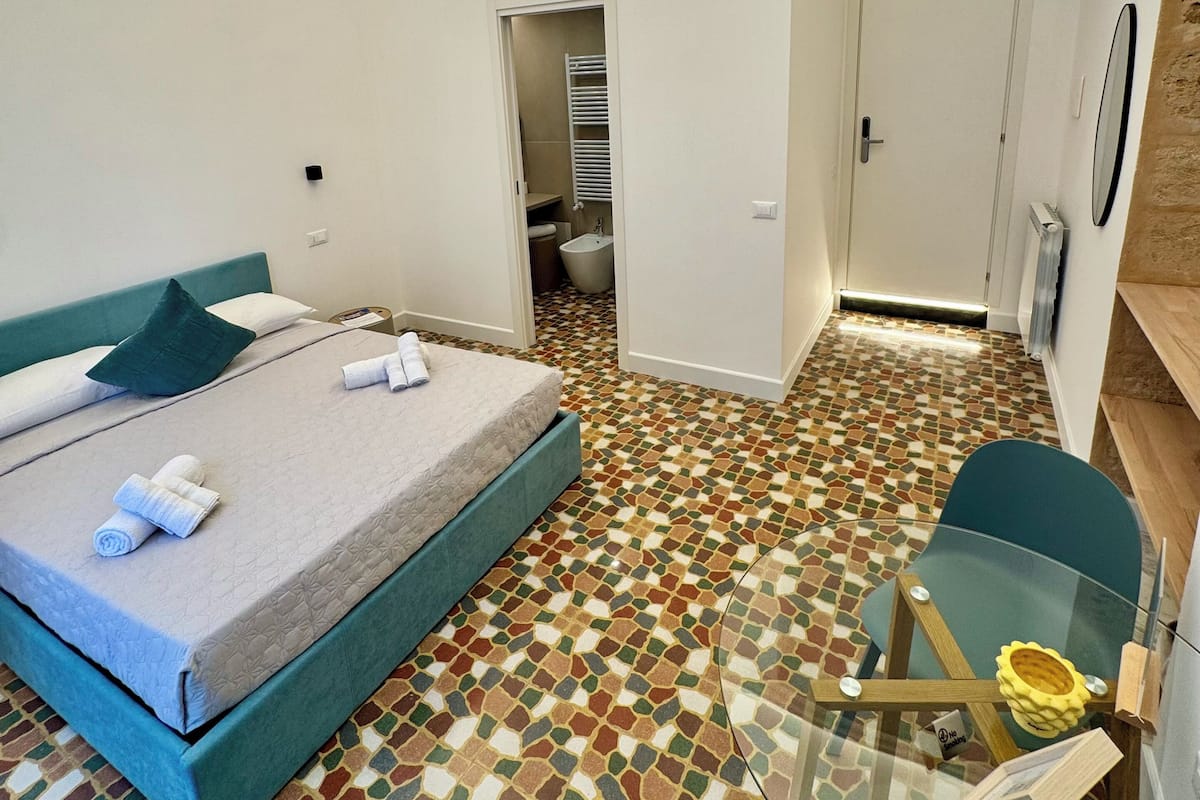 Standard Double Room, City View | Desk, WiFi (free)