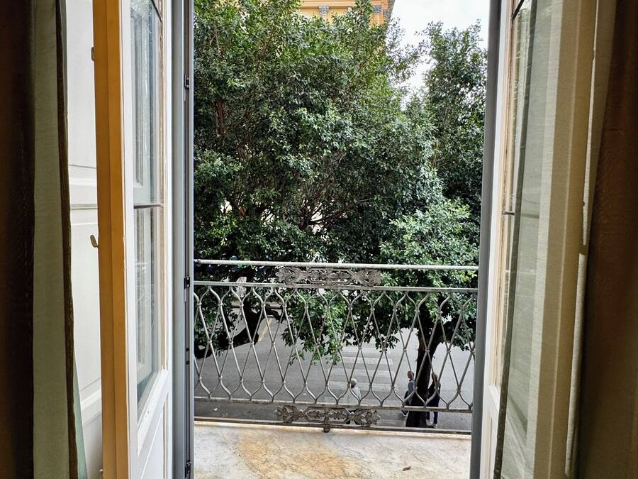 Deluxe tweepersoonskamer, 1 queensize bed, uitzicht op stad | Terras