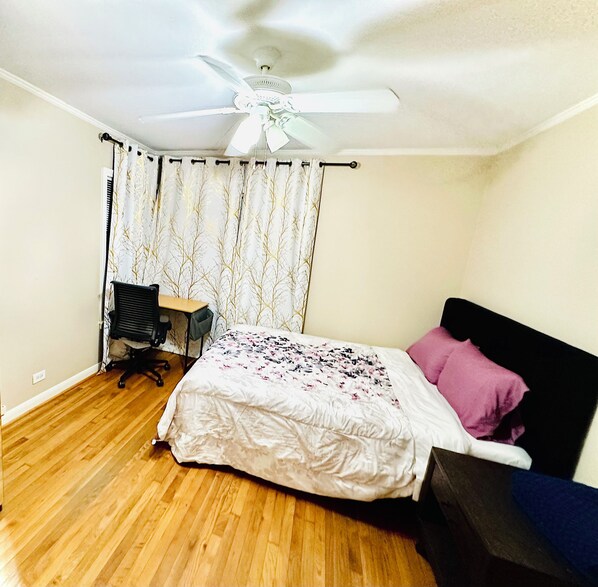 熨斗/熨衫板、Wi-Fi、床單