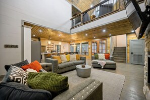 Smart TV, fireplace, ping pong