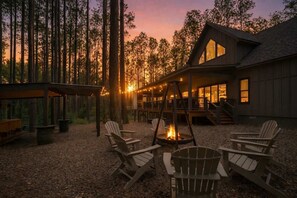 Terrace/patio - NEW Luxury Cabin Sleeps 20| Hot Tub, Trails & Wine (Broken Bow)