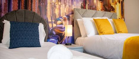 6 bedrooms, desk, iron/ironing board, WiFi