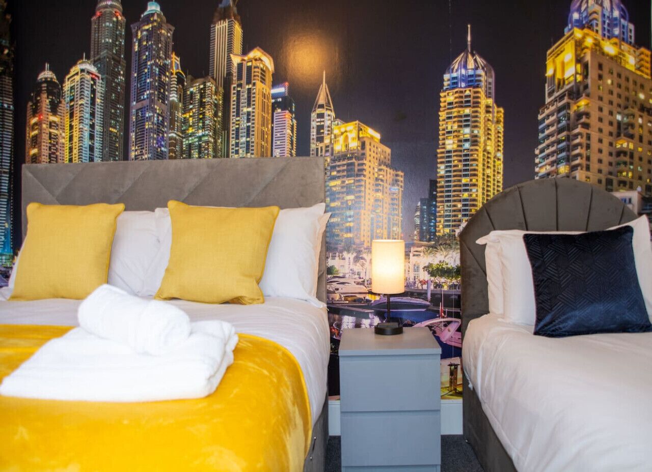 6 Schlafzimmer, Schreibtisch, Bügeleisen/Bügelbrett, WLAN