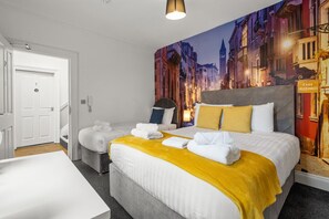 Unclassified image, 2 of 49, button - Central House, Near Train & Fun! (Worcestershire)