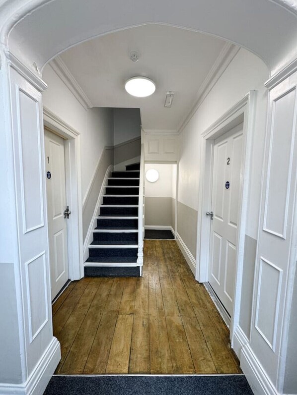 Interior - Central House, Near Train & Fun! (Worcestershire)