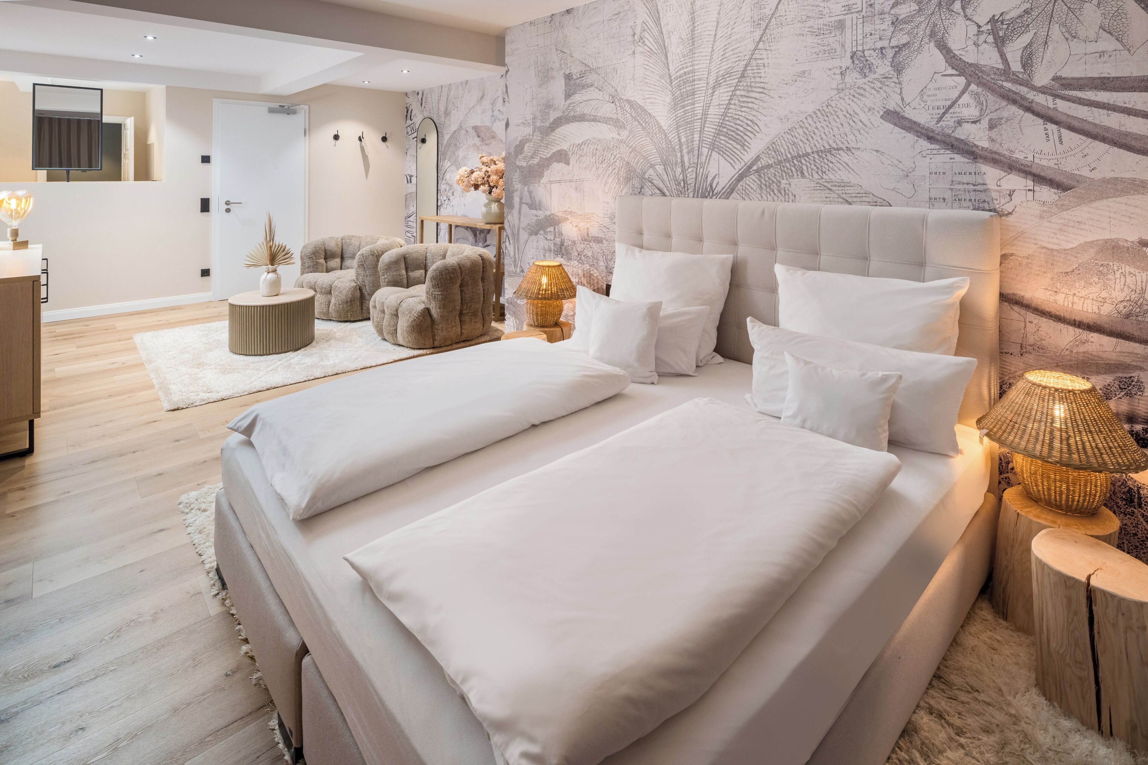 Ropa de cama de alta calidad y minibar 