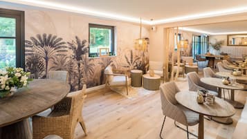Petit déjeuner buffet compris tous les jours