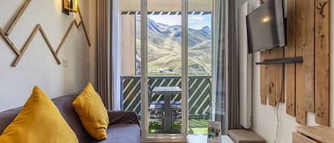 Apartment | Living area