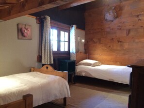 5 Schlafzimmer, Bügeleisen/Bügelbrett, WLAN