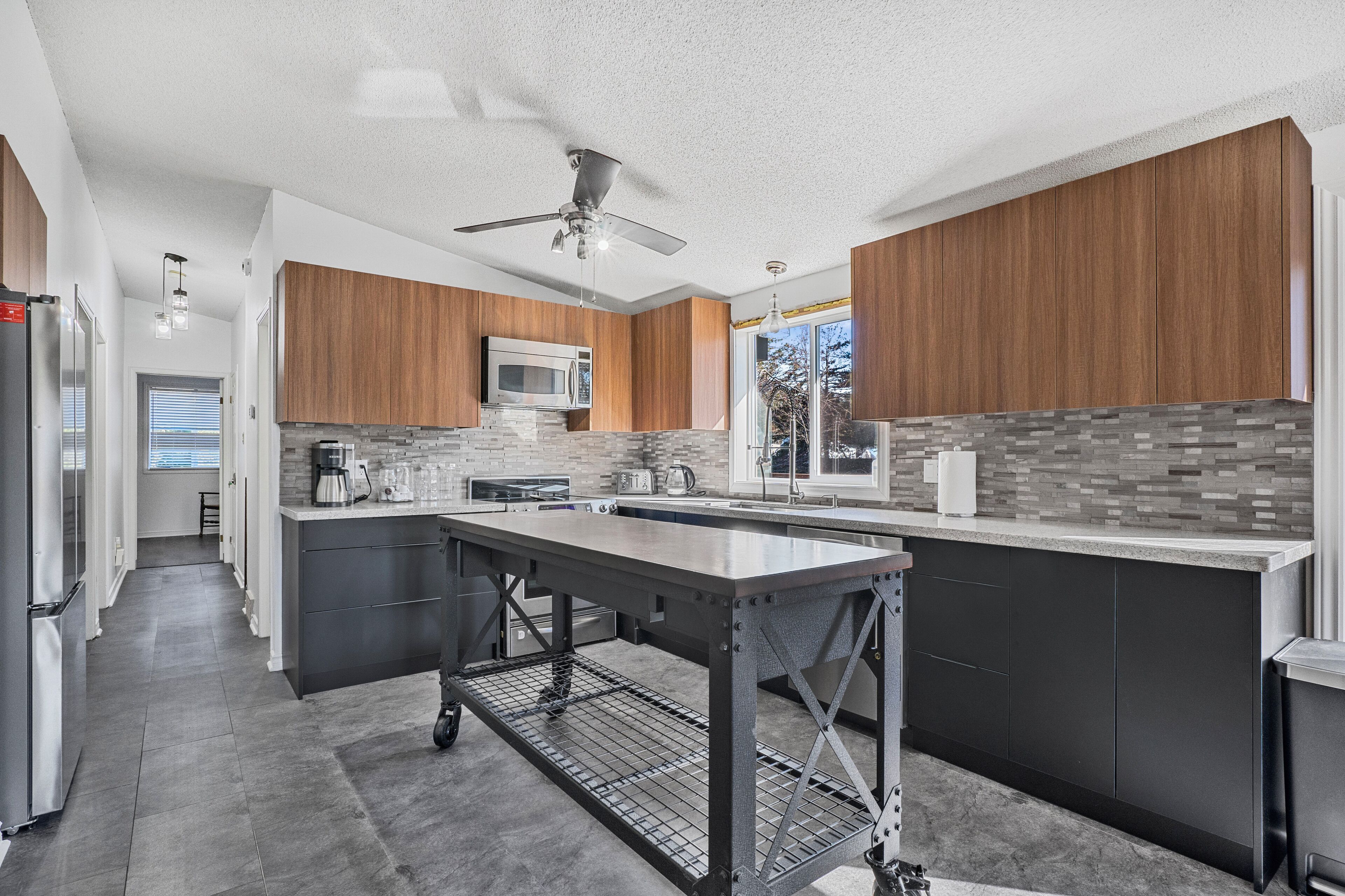 Mikrobølgeovn, ovn, kogeplade, opvaskemaskine