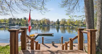 Waterfront Kawartha Cottage | Cozy Private Retreat