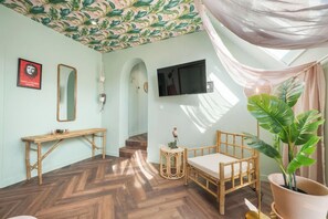 Neljän hengen comfort-huone, kaupunkinäköala | Ilmaiset vauvansängyt, ilmainen Wi-Fi, vuodevaatteet