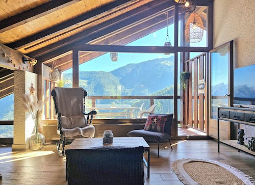 Charming and cosy duplex at La Tzoumaz in the heart of the 4 valleys ski area!