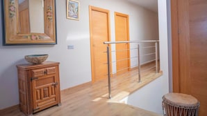 Unclassified image, 5 of 57, button - Golf-view Villa With Pool (Chiclana de la Frontera)