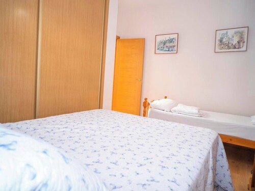 Chalet con Piscina Privada y Vistas al Golf en Chiclana - Ideal Familias